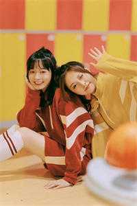 在高端会所里玩跑酷，她是第一个！火爆小说