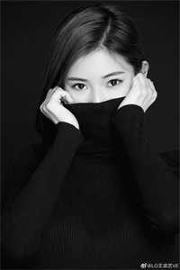 让你推演天机，你上手摸女帝腰？精选