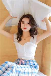 不胜清怨向月明在线