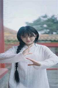 夏风吹散了旧梦在线看