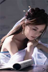 银河失色，爱意成灰爆火全网