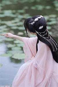 父母让我还欠债，我掀桌子了精彩