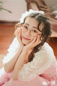 和禁欲上司闪婚，人前陌生回家狂亲全文