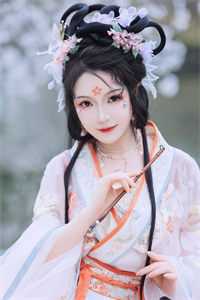 预知穿越，妹宝囤千亿物资穿八零爽文