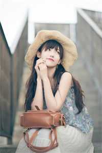 开局被泼菜汤，我停了京大八亿拨款李念念赵雅番外