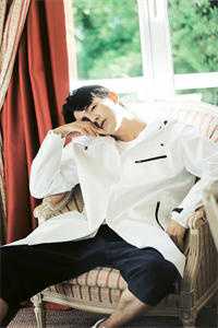 此生天地一虚舟，何处江山不自由热门推荐