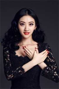 呜！闺蜜小叔古板，夜里亲得好凶最新