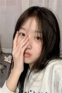 女总裁将五百万奖金颁给实习生后，我直接让公司破产火爆小说