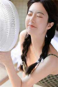 十年后，妻子哀求心外科专家女儿做手术无删版