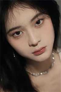 祸水穿成对照组？反派军官宠爆她最后结局