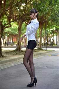 夜雨折尽楚江花推荐