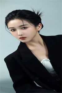 倚窗送风语抖音