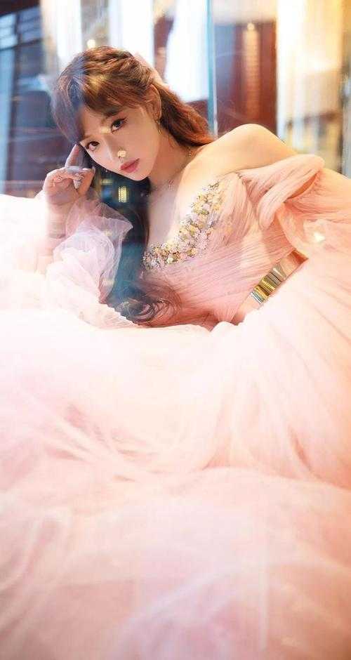 我供养的女友为新欢抽我耳光结局+番外