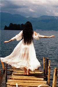 恰逢微光坠落时大结局