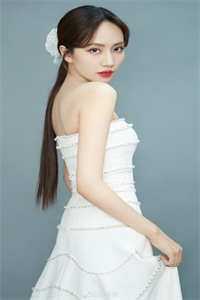 她曾把光藏入怀沈栀瑶秦晏骁全局