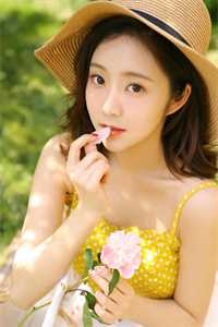 穿成小妃嫔，开局给贵妃下毒高质量好文