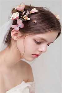 被送到乞丐窝五年，我学乖后父皇母后悔疯了by