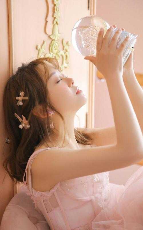 剜我半张脸后，冷血帝王哭求原谅全局