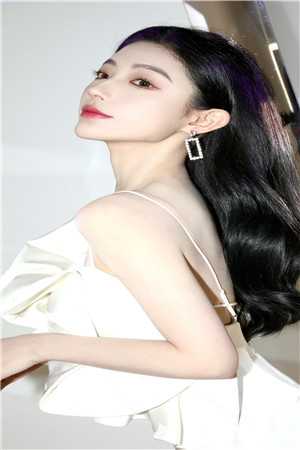 冬雪怜月明完整