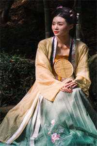 少逼逼歪歪，反派火力全开完本