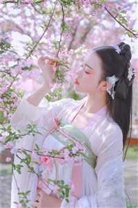 校花偷我黑卡请全班买labubu，我杀疯了完整