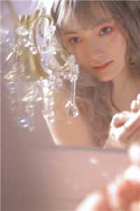 恰逢微光坠落时精品推荐