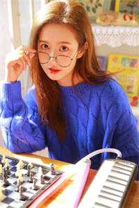 穿成恶女配，绑定阴湿反派黑化前异常火爆